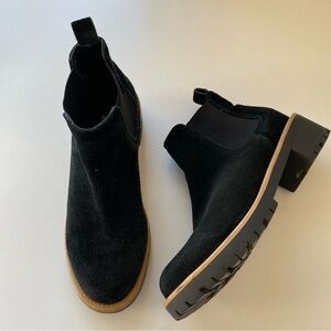 Blondo Mayes Waterproof Chelsea Boot Black Suede Lug Sole Size 8